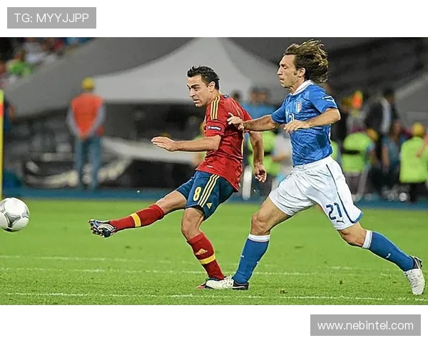 安德烈亚·皮尔洛:意大利足球的艺术大师与中场指挥官 安德烈亚·皮尔洛:意大利足球的艺术大师与中场指挥官