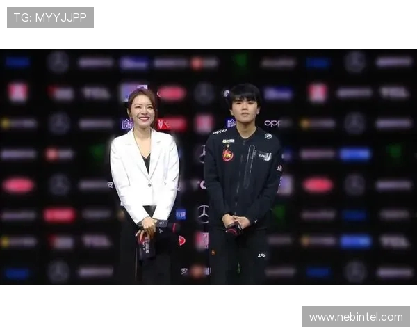 FPX团队协作在世界大师赛中的精彩表现与战术分析