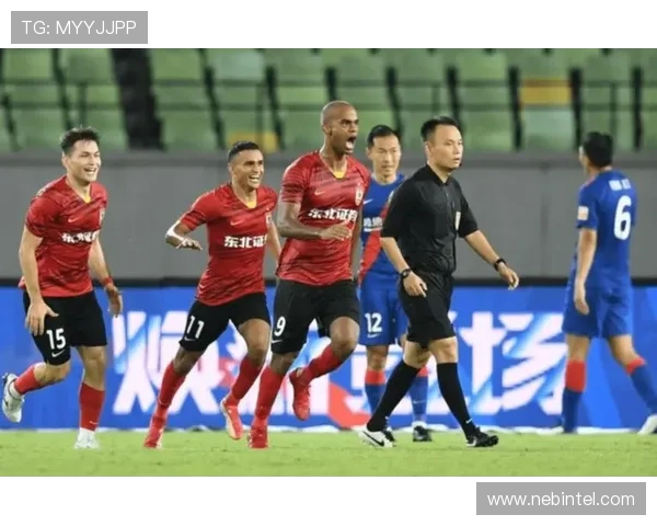 广州排球队以69分领跑邀请赛积分榜展现强劲实力 广州排球队以69分领跑邀请赛积分榜展现强劲实力