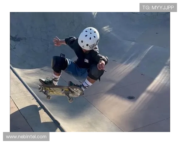 西安滑板队的耐力革命探讨与热议滑板文化的兴起与发展 西安滑板队的耐力革命探讨与热议滑板文化的兴起与发展