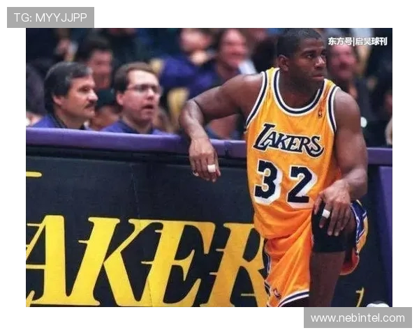 拉里·伯德：篮球传奇与全能球员的伟大历程与成就