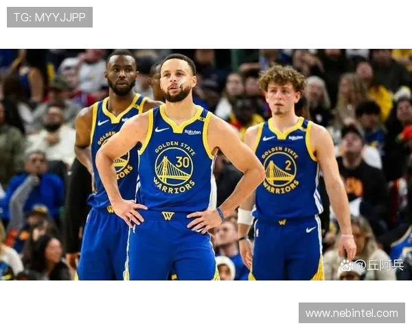 爵士与掘金激战正酣 双方全力争夺季后赛席位精彩纷呈 爵士与掘金激战正酣 双方全力争夺季后赛席位精彩纷呈